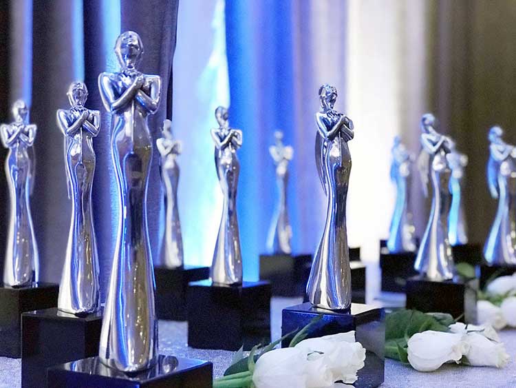 iris award nomination 2021 mom 2.0